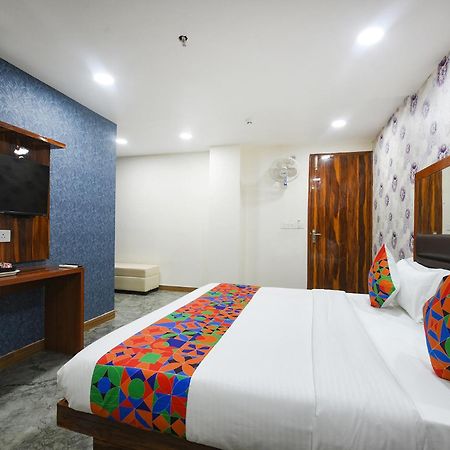 Fabhotel Mona Continental - Nr Laxmi Nagar It Hub Νέο Δελχί Εξωτερικό φωτογραφία