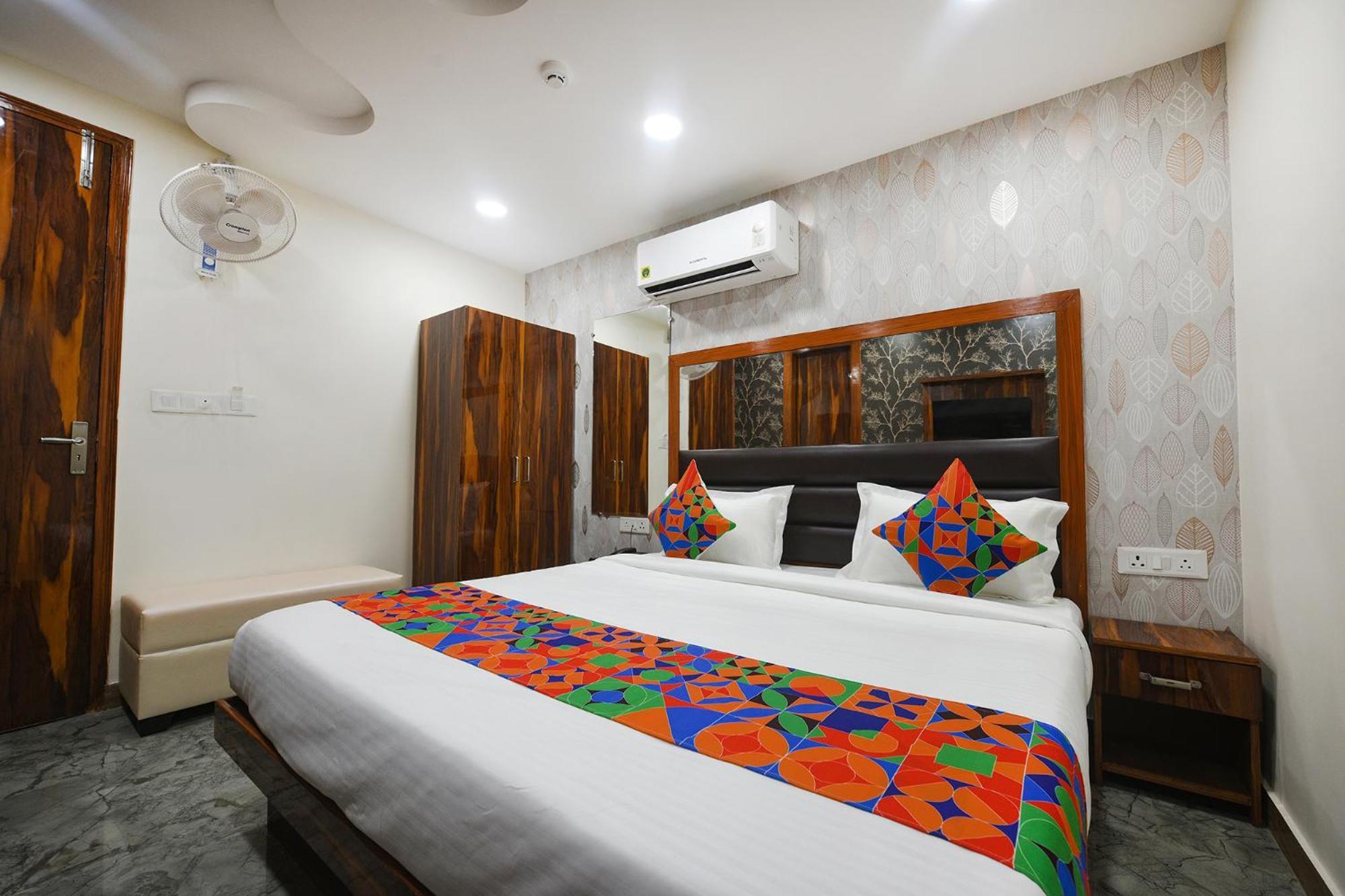 Fabhotel Mona Continental - Nr Laxmi Nagar It Hub Νέο Δελχί Εξωτερικό φωτογραφία