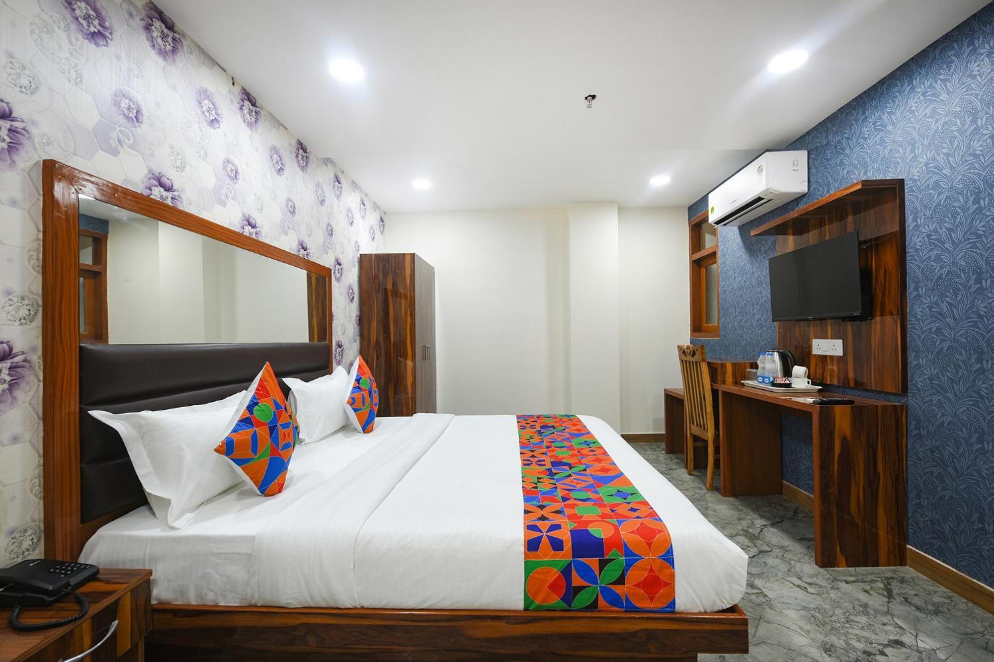 Fabhotel Mona Continental - Nr Laxmi Nagar It Hub Νέο Δελχί Εξωτερικό φωτογραφία