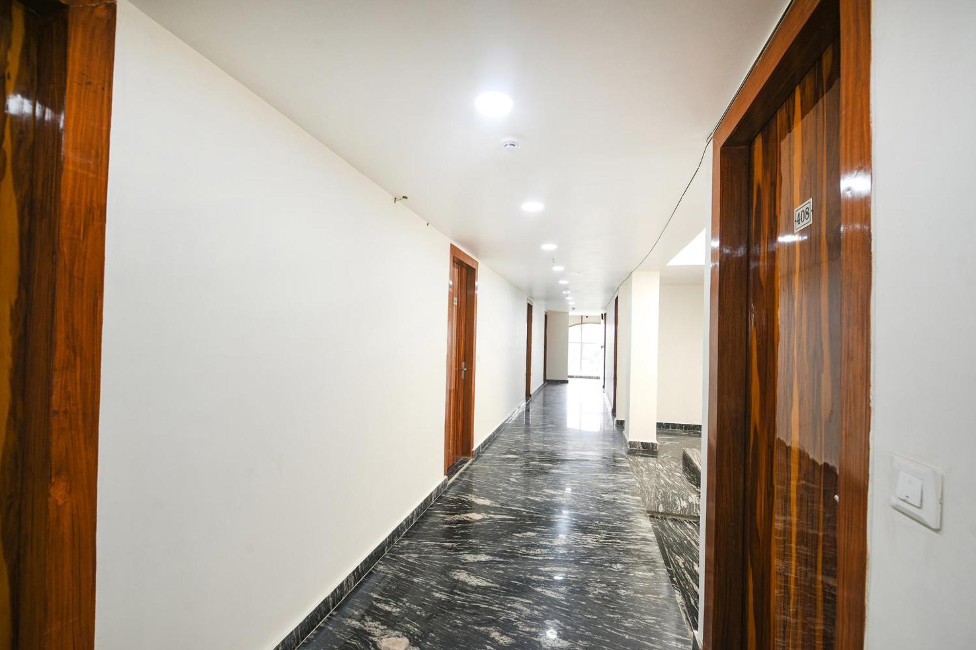 Fabhotel Mona Continental - Nr Laxmi Nagar It Hub Νέο Δελχί Εξωτερικό φωτογραφία